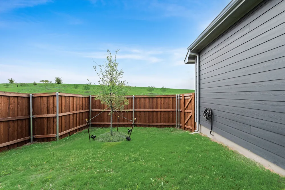 1028 Almond Blossom Circle Crowley, TX 76036
