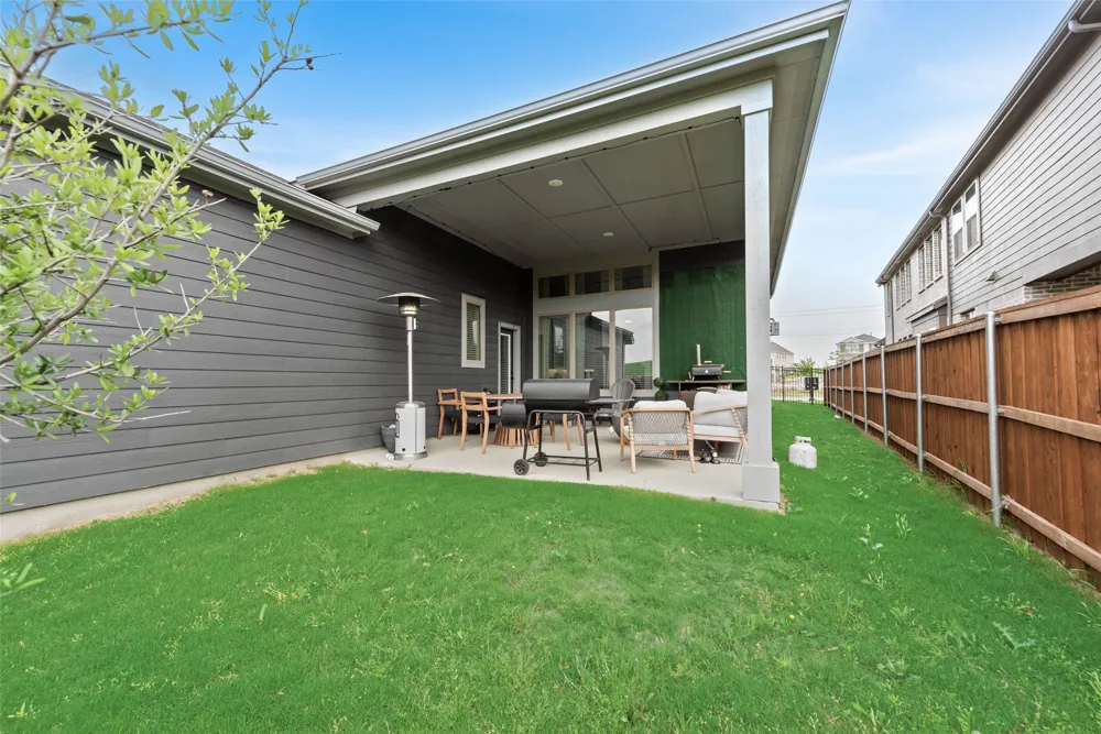 1028 Almond Blossom Circle Crowley, TX 76036