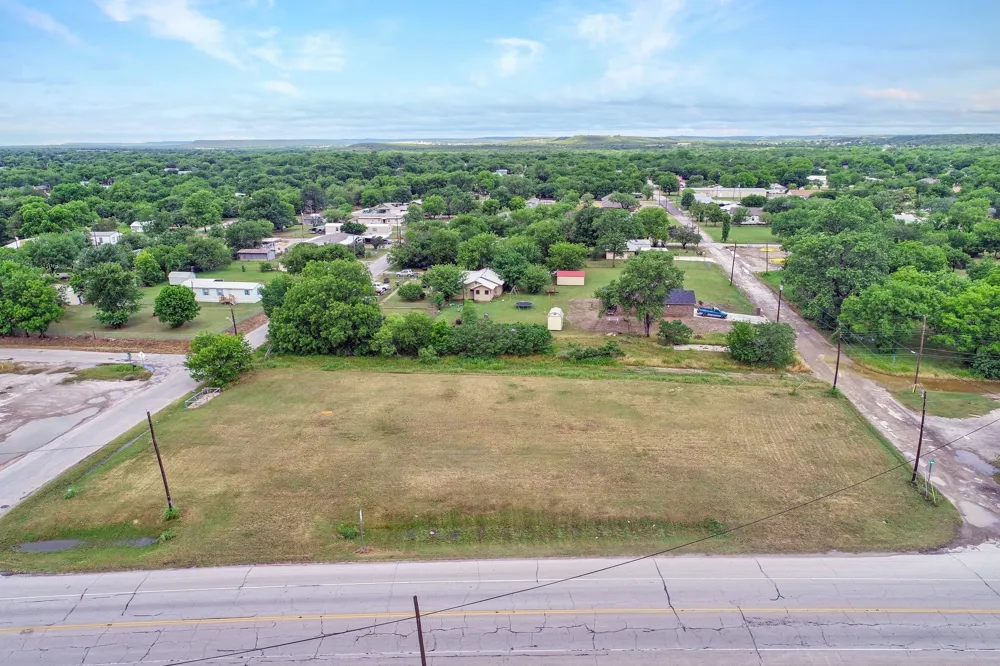 S Oak Ave Mineral Wells, TX 76067