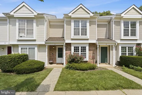 31 ESSEX SQUARE