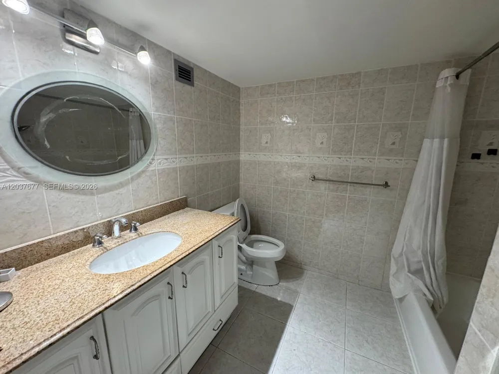 800 Parkview Dr #1018 Hallandale Beach, FL 33009