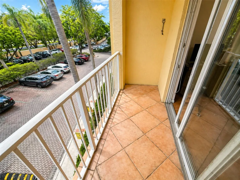 19801 E Country Club Dr #4307 Aventura, FL 33180