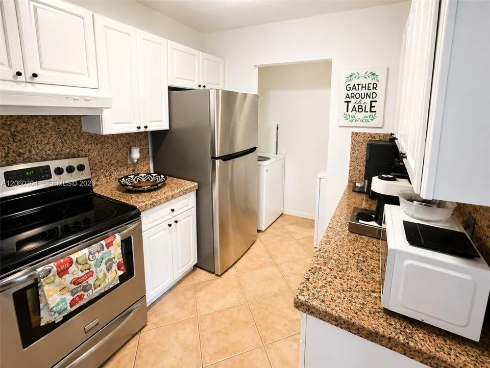 19801 E Country Club Dr #4307 Aventura, FL 33180