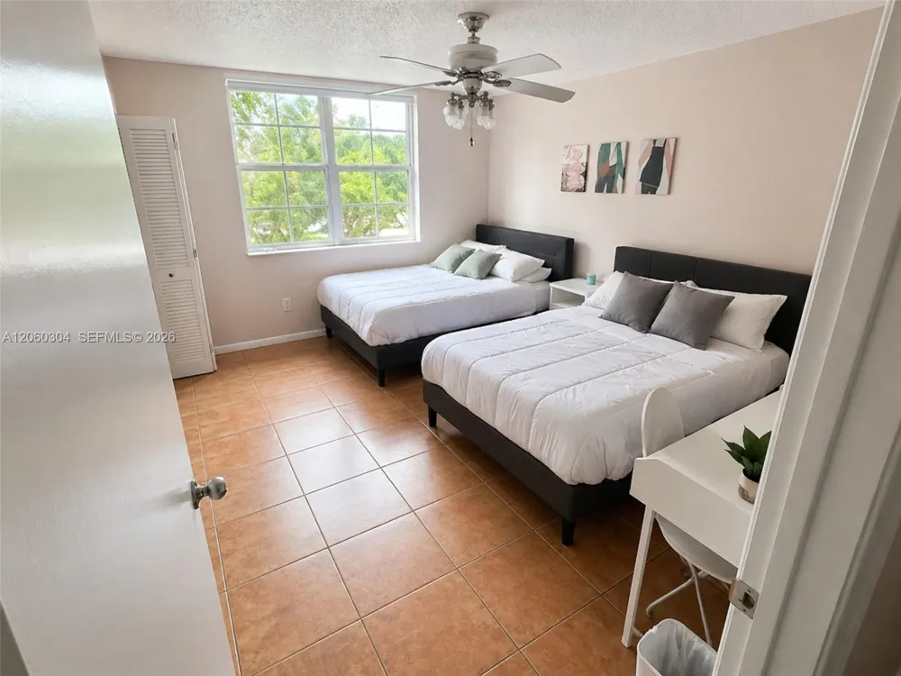 19801 E Country Club Dr #4307 Aventura, FL 33180