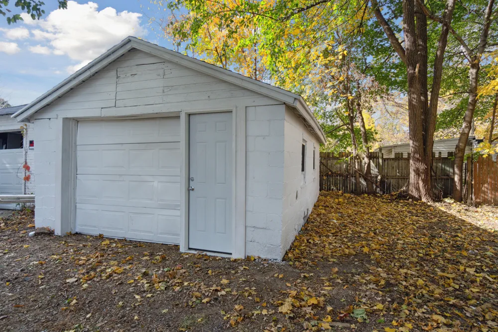 930 Backus Street Jackson, MI 49202