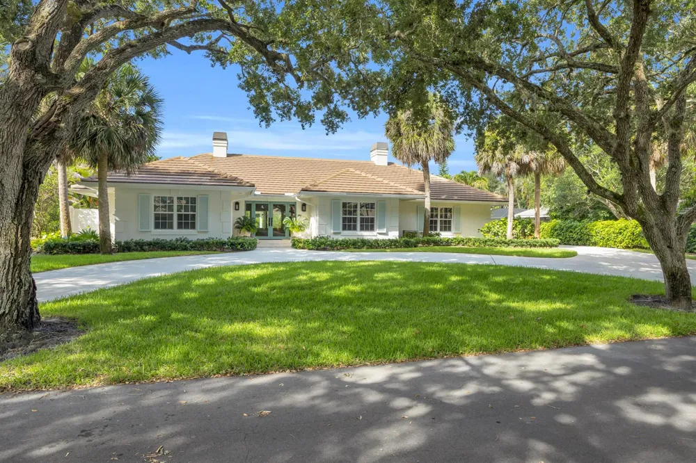 10410 SE Banyan Way Tequesta, FL 33469