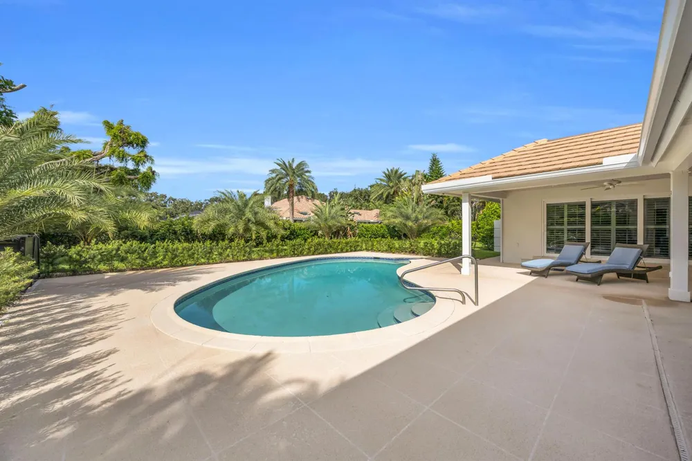 10410 SE Banyan Way Tequesta, FL 33469