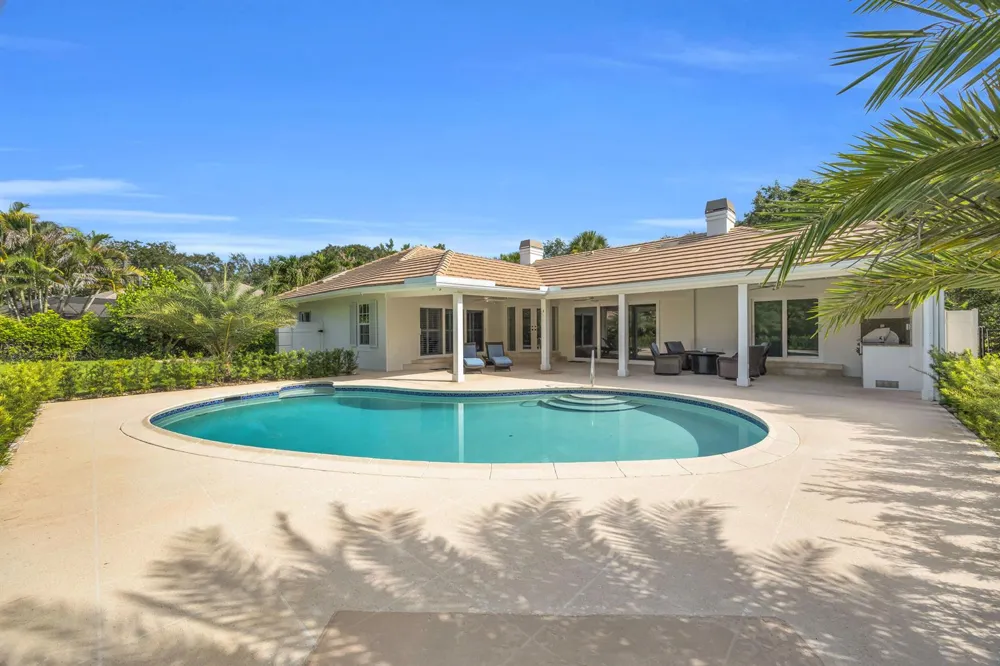 10410 SE Banyan Way Tequesta, FL 33469