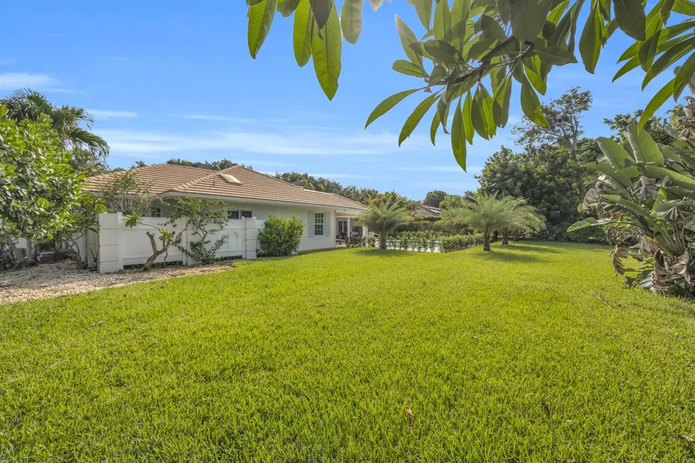 10410 SE Banyan Way Tequesta, FL 33469