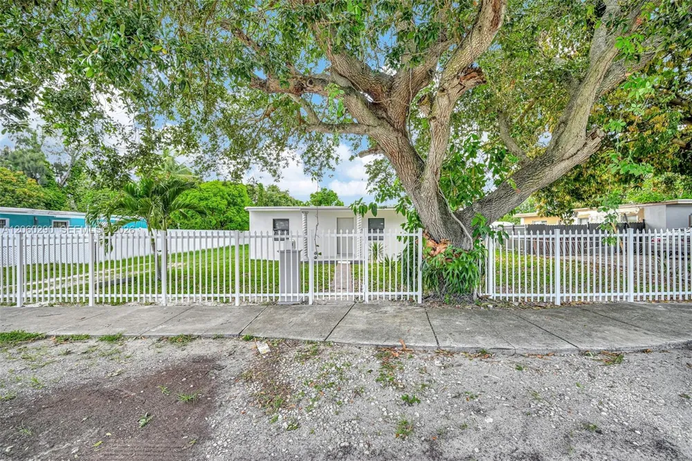 16410 NW 22nd Ct Miami Gardens, FL 33054