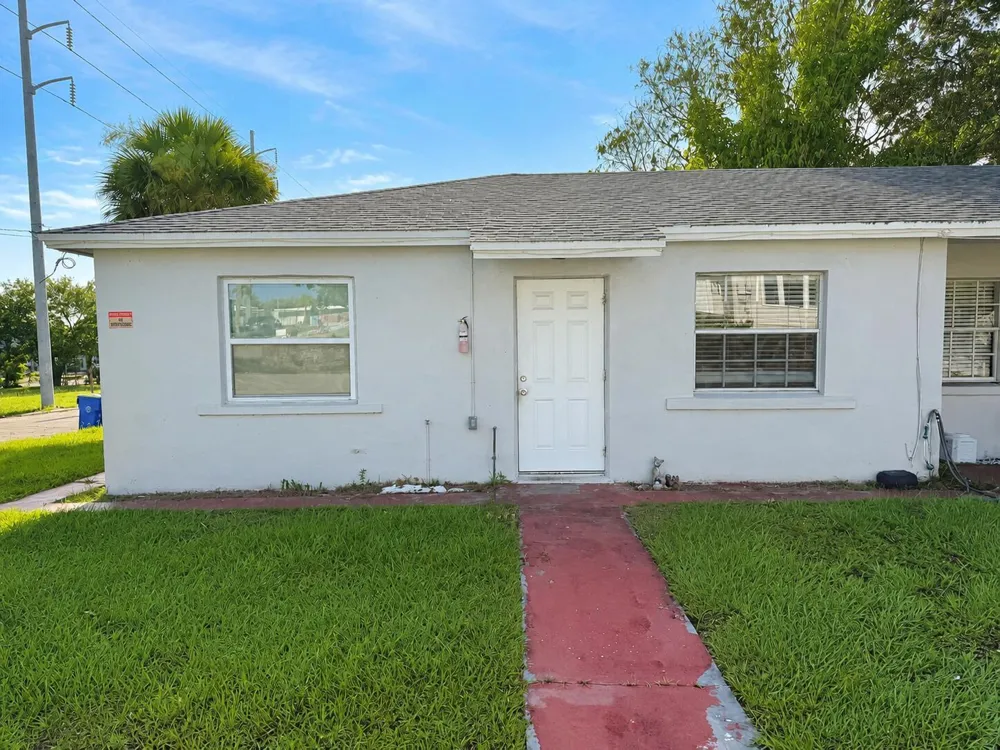 518 6th Street Fort Pierce, FL 34950
