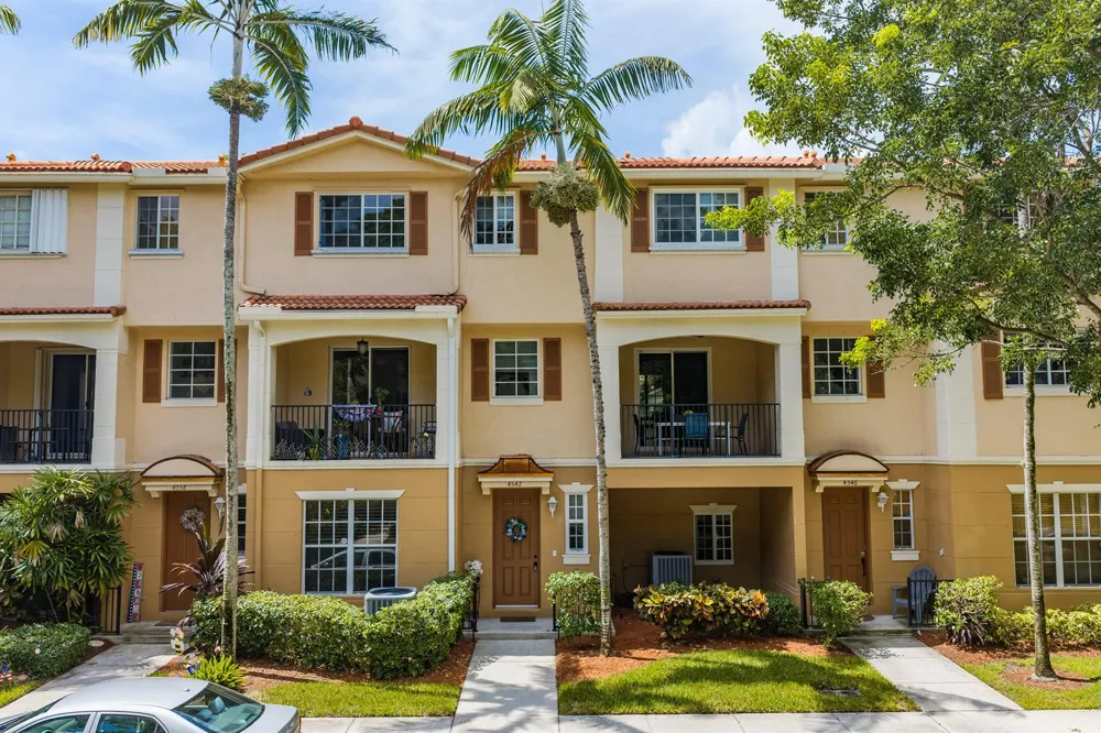 4542 Danson Way Delray Beach, FL 33445