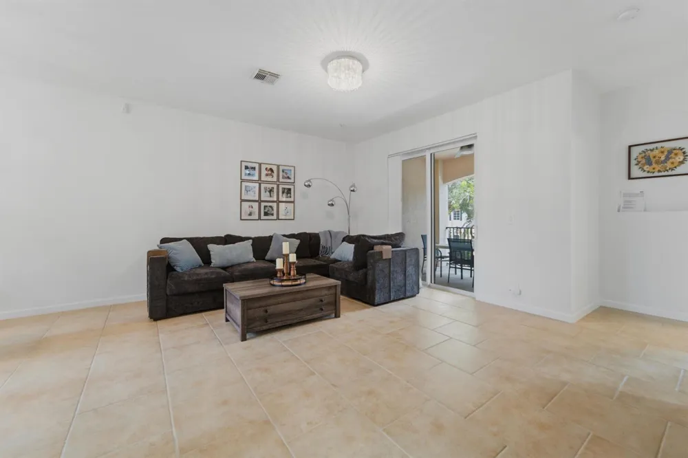 4542 Danson Way Delray Beach, FL 33445