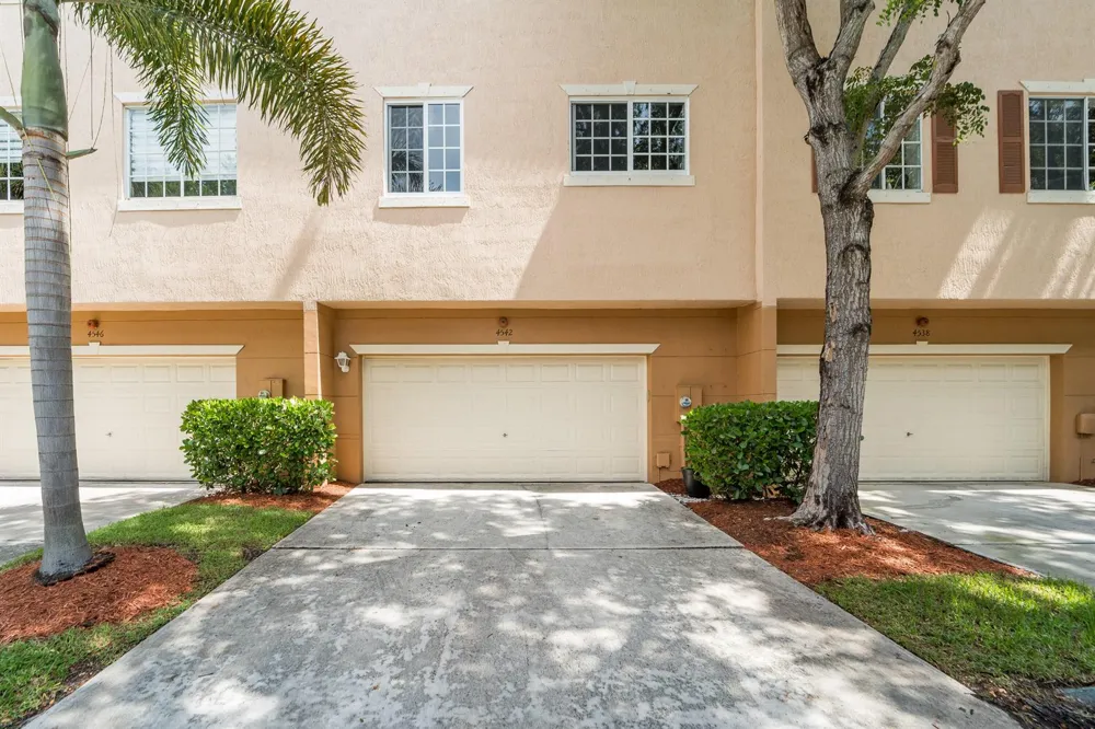 4542 Danson Way Delray Beach, FL 33445