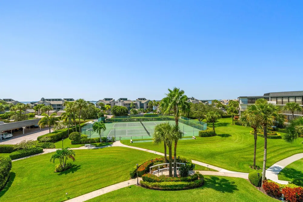 1825 Mooringline Drive #2-F Vero Beach, FL 32963