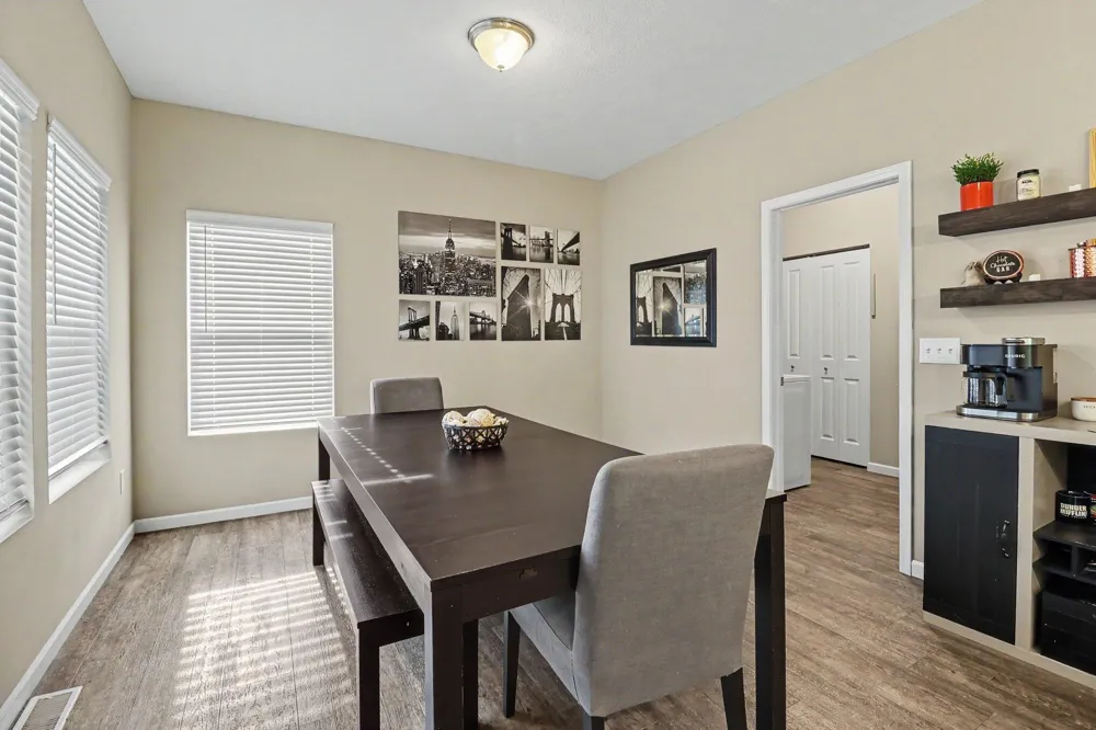 2129 Kensington Park Circle Holland, MI 49423
