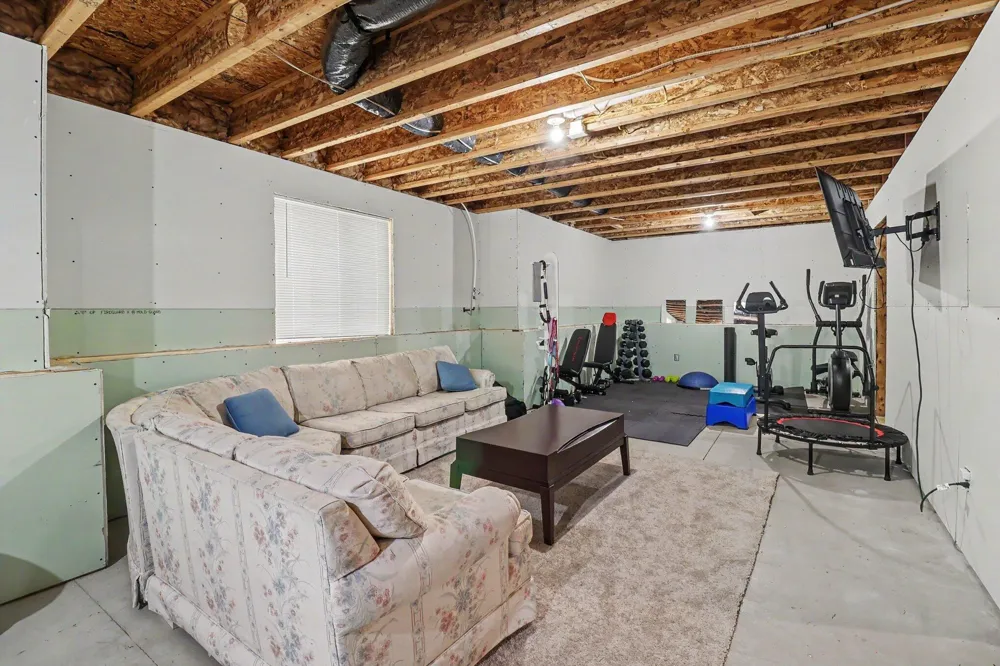 2129 Kensington Park Circle Holland, MI 49423