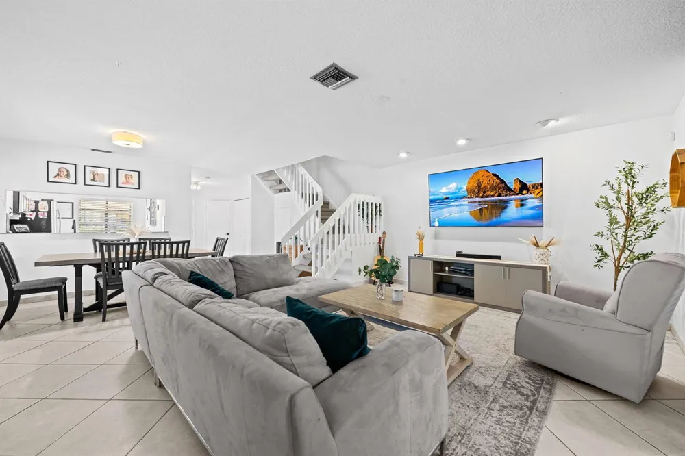 3952 COCOPLUM CIRCLE #3646 Coconut Creek, FL 33063