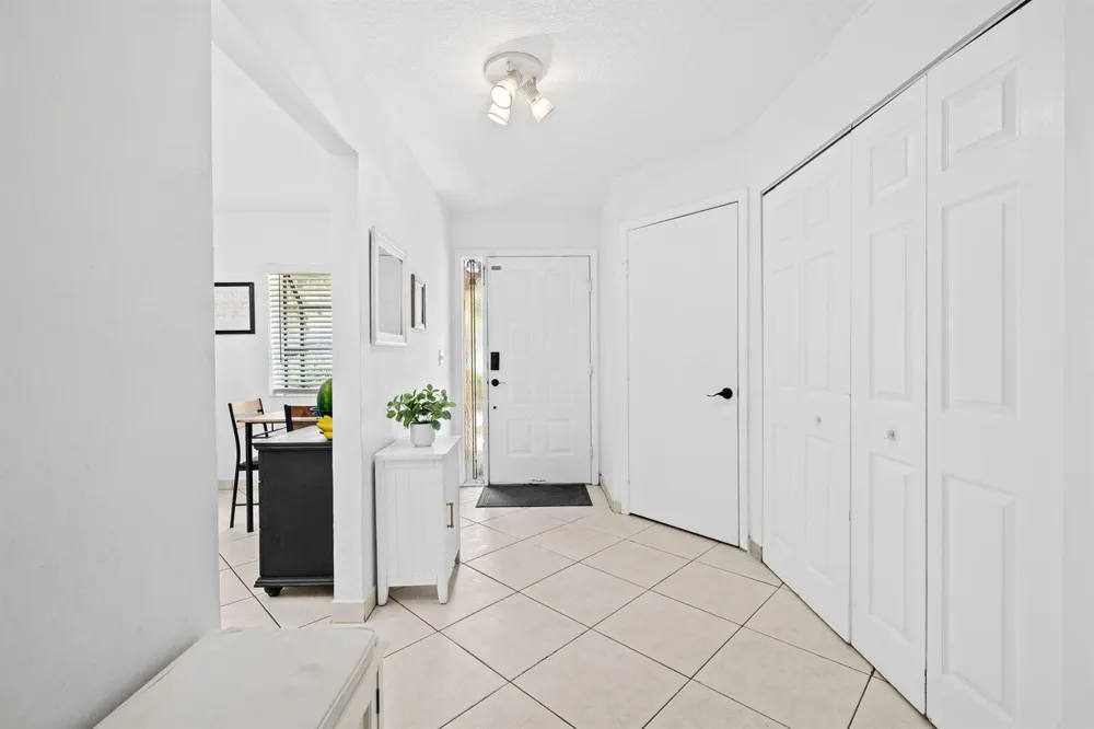 3952 COCOPLUM CIRCLE #3646 Coconut Creek, FL 33063