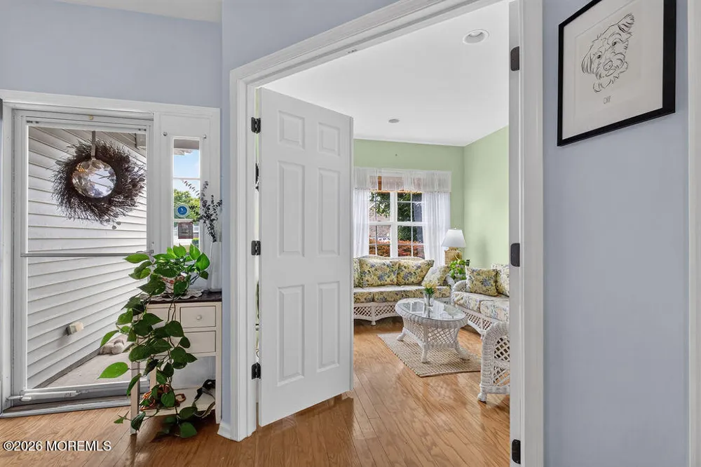 21 Snowberry Lane Howell, NJ 07731