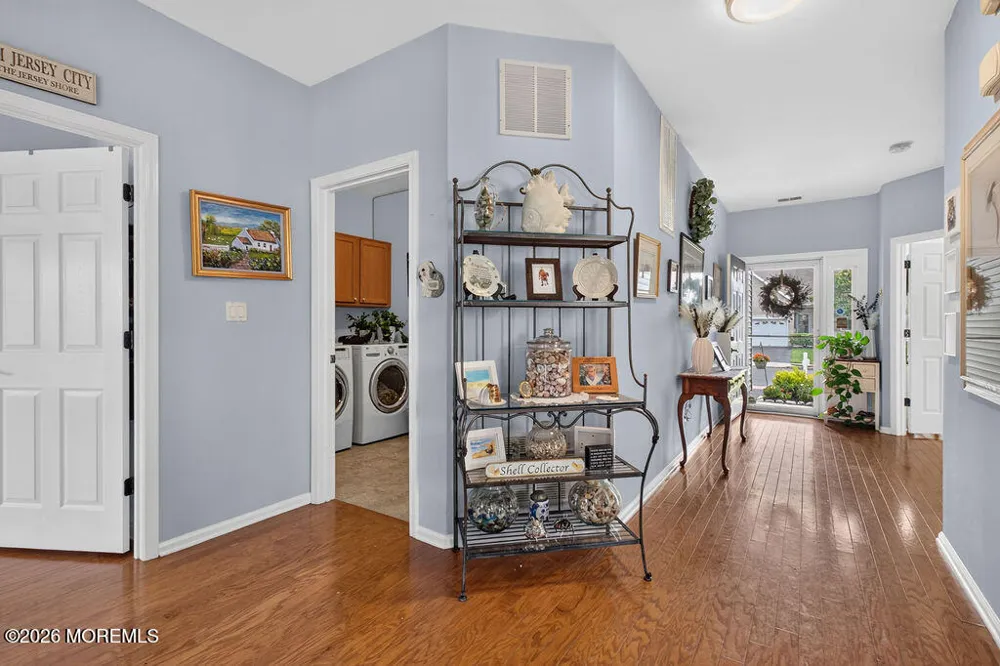 21 Snowberry Lane Howell, NJ 07731