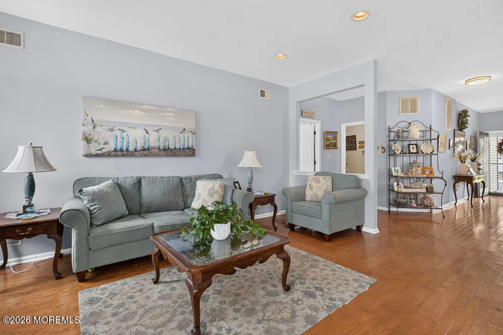 21 Snowberry Lane Howell, NJ 07731