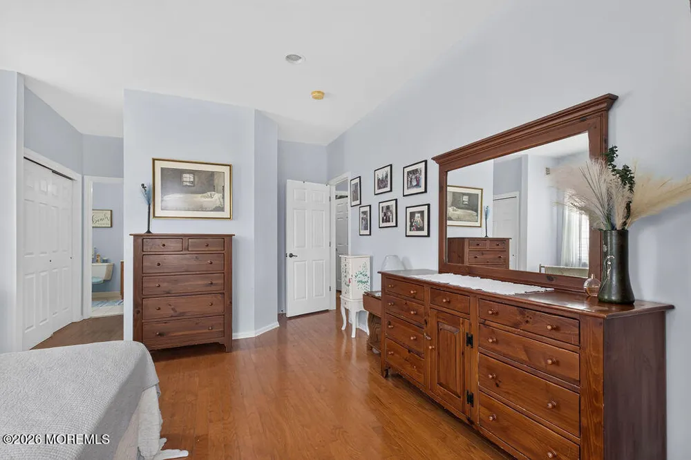 21 Snowberry Lane Howell, NJ 07731