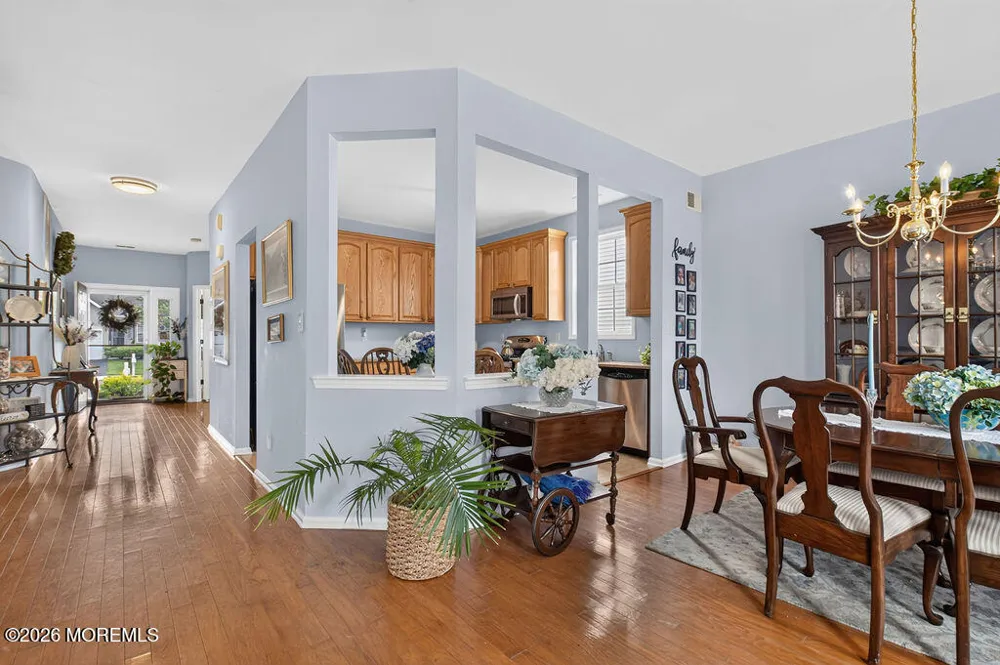 21 Snowberry Lane Howell, NJ 07731