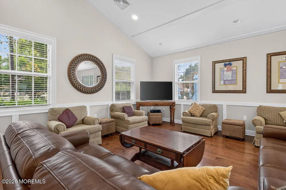 21 Snowberry Lane Howell, NJ 07731