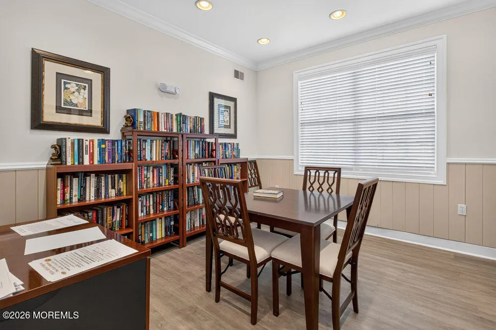 21 Snowberry Lane Howell, NJ 07731