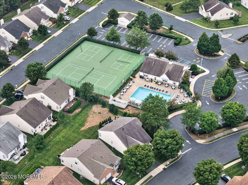 21 Snowberry Lane Howell, NJ 07731