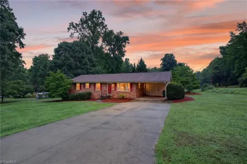 200 Brookview Circle
