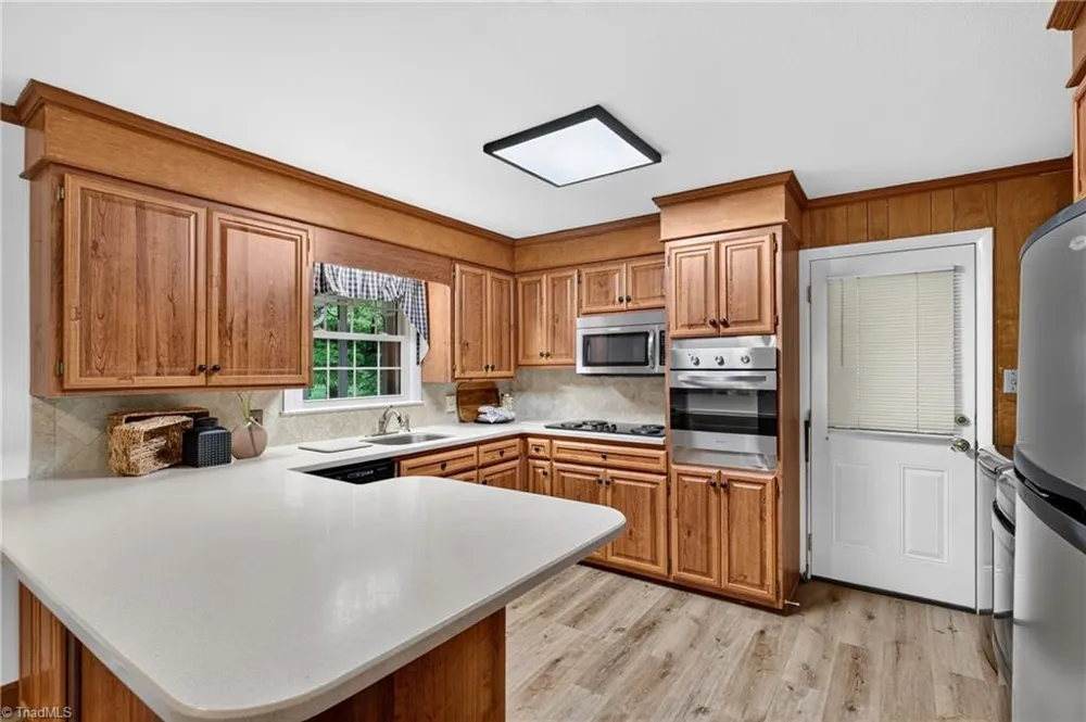 200 Brookview Circle Jamestown, NC 27282