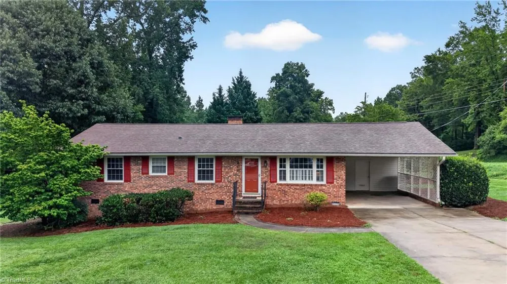 200 Brookview Circle Jamestown, NC 27282