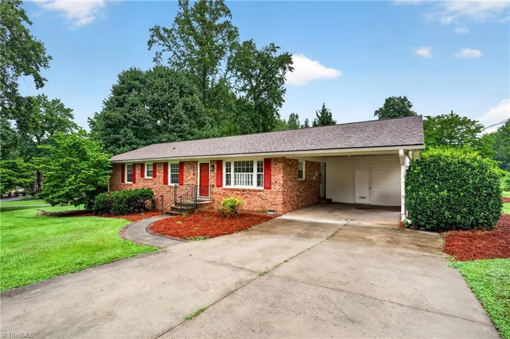 200 Brookview Circle Jamestown, NC 27282