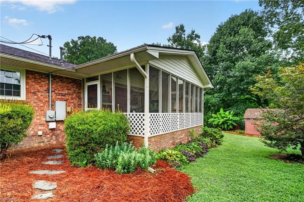 200 Brookview Circle Jamestown, NC 27282