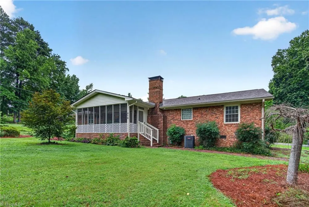 200 Brookview Circle Jamestown, NC 27282