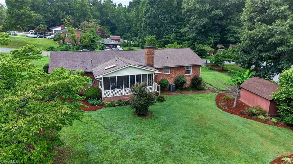200 Brookview Circle Jamestown, NC 27282