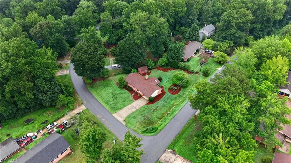 200 Brookview Circle Jamestown, NC 27282