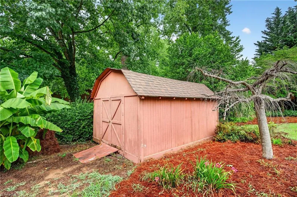 200 Brookview Circle Jamestown, NC 27282