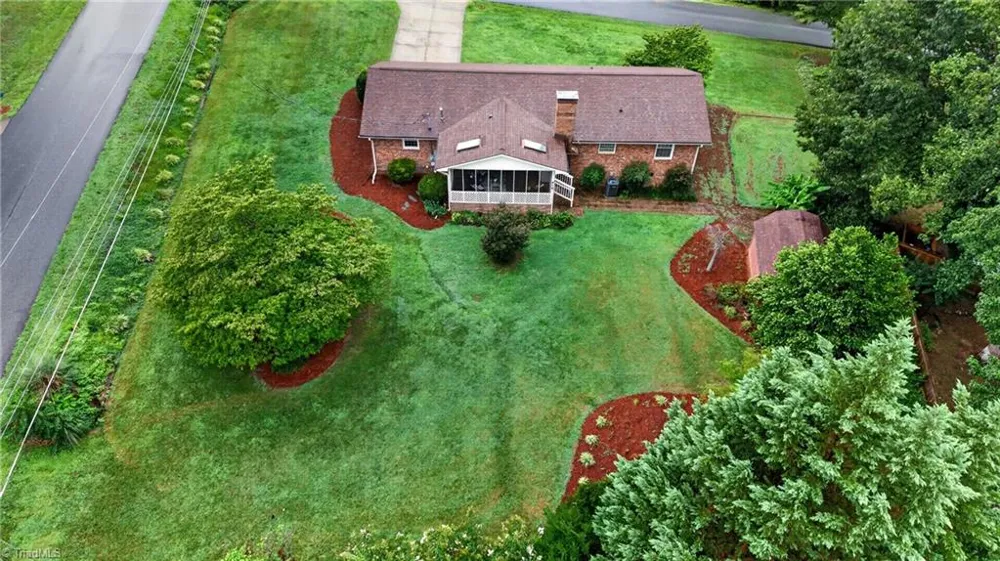 200 Brookview Circle Jamestown, NC 27282