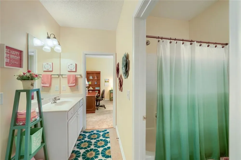 166 Camry Lane Grayson, GA 30017