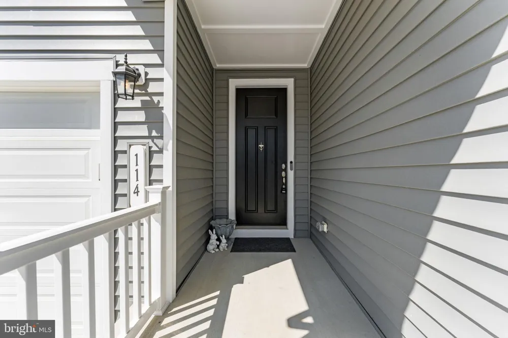 114 CURTAIN FALL DRIVE Middletown, VA 22645