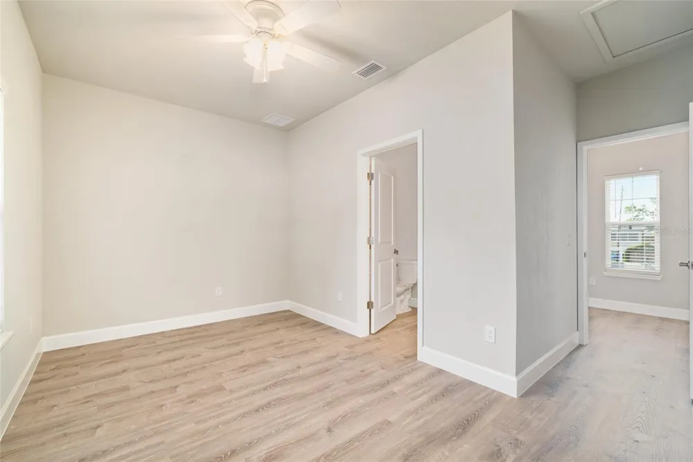 622 NW 3RD AVENUE #7 Gainesville, FL 32601