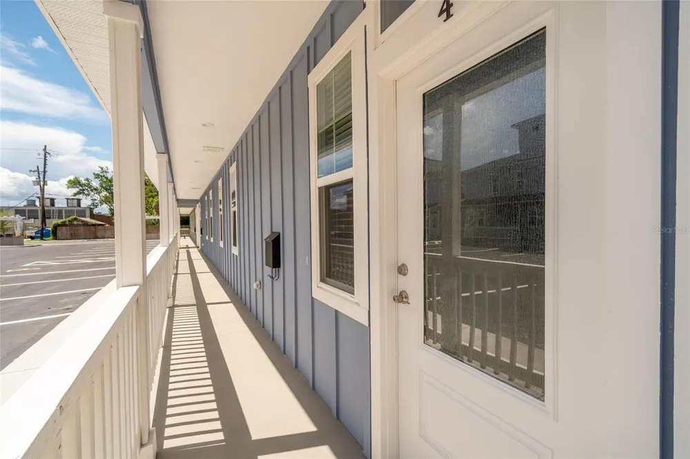 622 NW 3RD AVENUE #7 Gainesville, FL 32601
