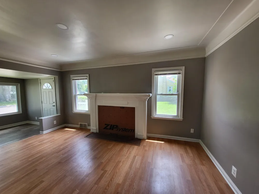 23077 Piper Avenue Eastpointe, MI 48021