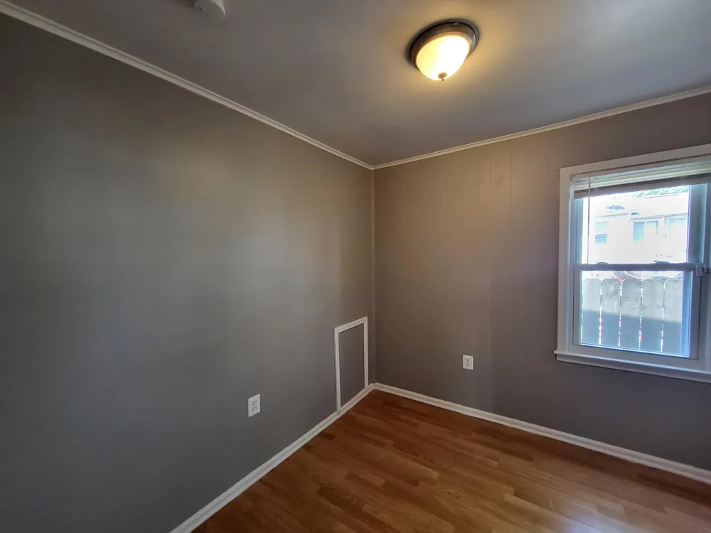 23077 Piper Avenue Eastpointe, MI 48021