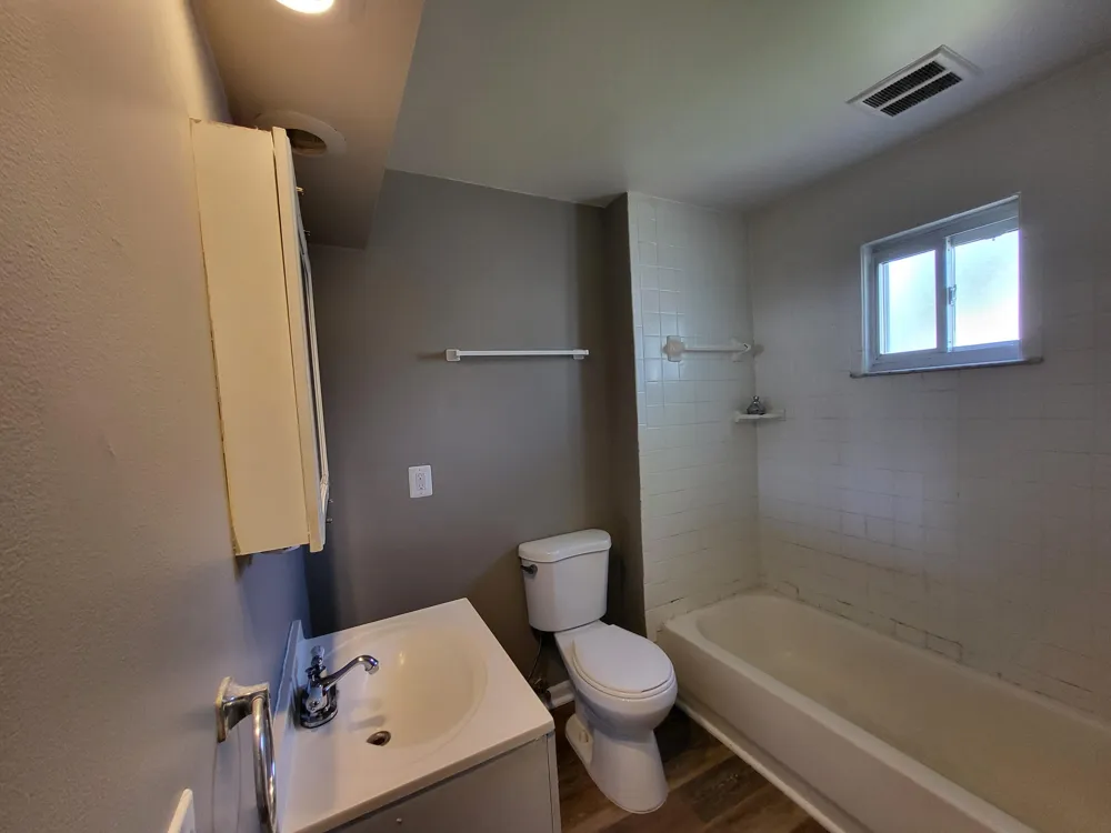23077 Piper Avenue Eastpointe, MI 48021