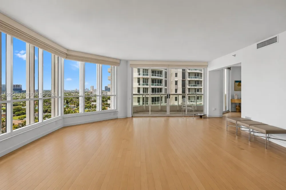 21150 Point Pl #1605 Aventura, FL 33180