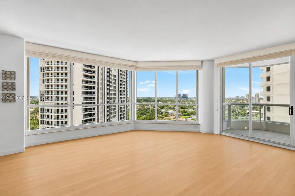 21150 Point Pl #1605 Aventura, FL 33180